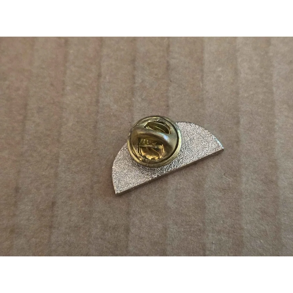1969–1979 National Development Council 10th Anniversary Lapel Vest Hat Pin G5